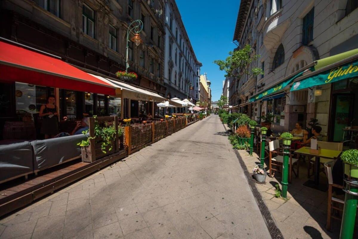 Very Central Convenient Large Ac Place Budapešť Exteriér fotografie